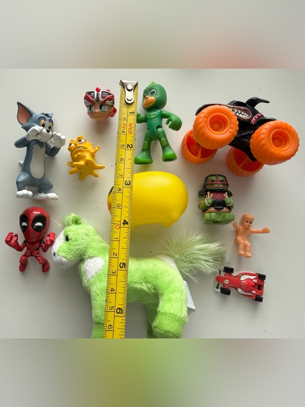 Assorted Toy Figure Bundle - Picture 2 of 3
